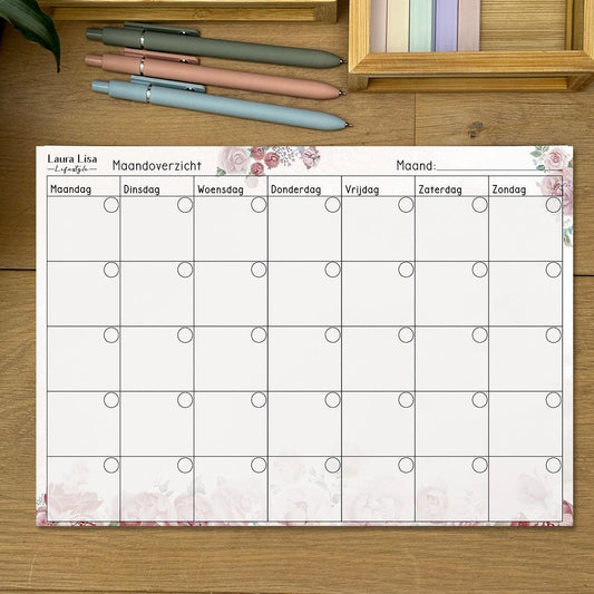 Maandoverzicht - Pioenrozen: Organiseer je maandelijkse taken en doelen met dit notitieblok, gedecoreerd met levendige pioenrozen. Gebruik de overzichtelijke opmaak om belangrijke gebeurtenissen, deadlines en afspraken voor de maand te plannen en bij te houden.
